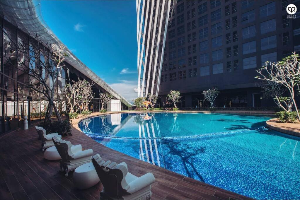 Apartment Arte Mont Kiara-netflix-muji-6pax Kuala Lumpur