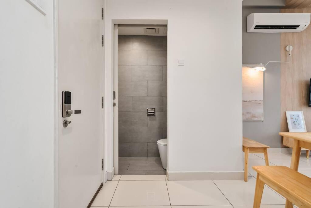 Apartment Arte Mont Kiara-netflix-muji-6pax