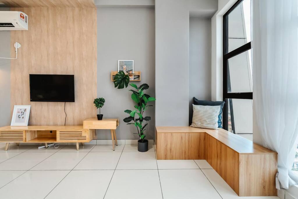 Arte Mont Kiara-netflix-muji-6pax *