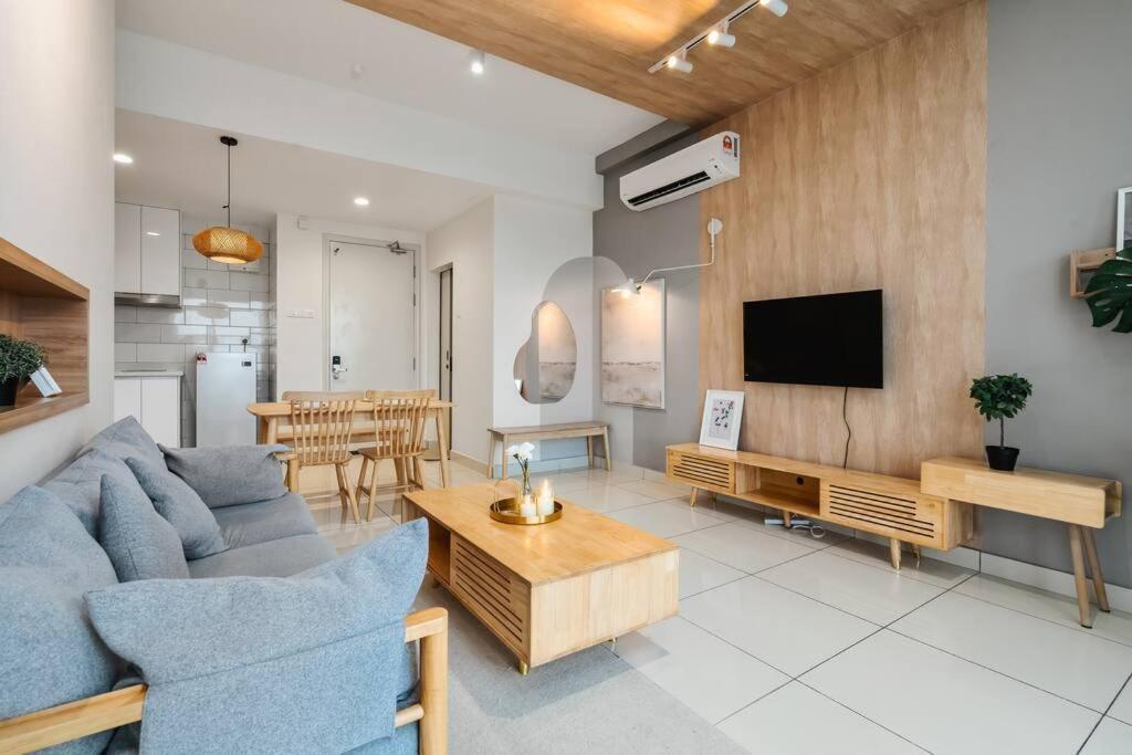 Apartment Arte Mont Kiara-netflix-muji-6pax *