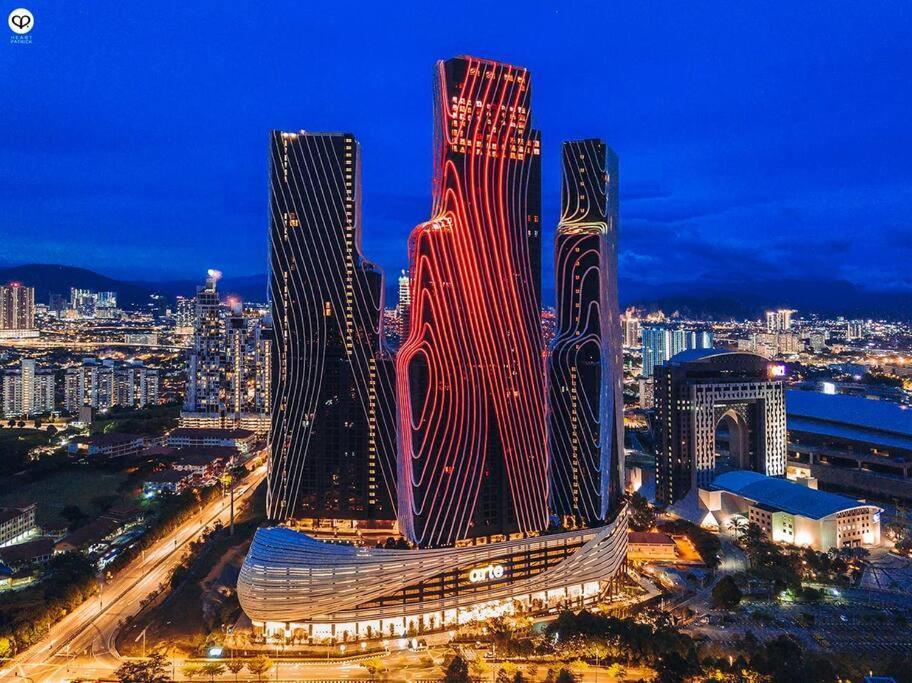 Arte Mont Kiara-netflix-muji-6pax Apartment *