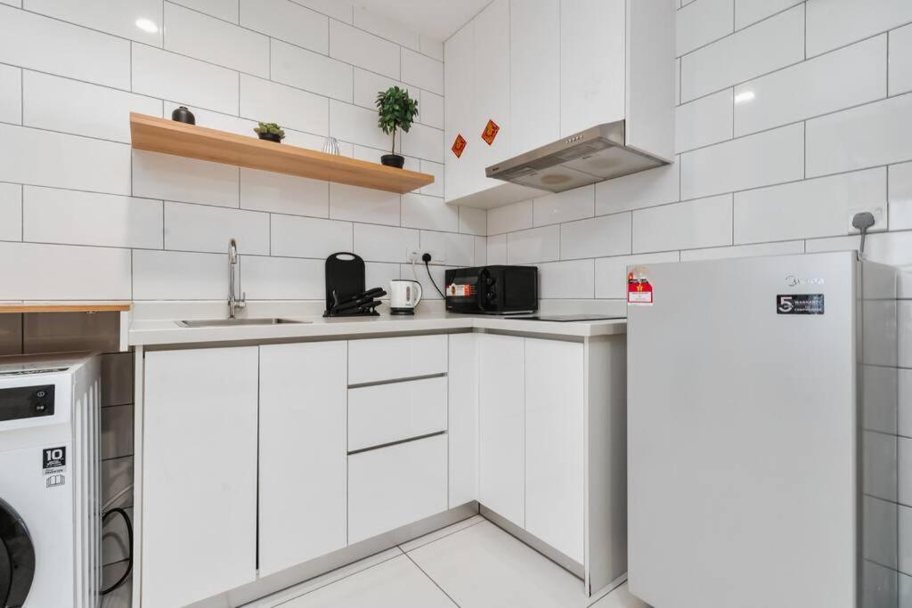 Apartment Arte Mont Kiara-netflix-muji-6pax Kuala Lumpur